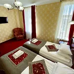 Pod Zamkiem Bed & Breakfast