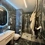 Pod Zamkiem 4*