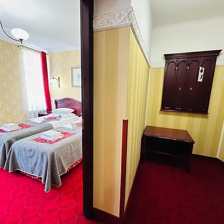 فندق مبيت وإفطار Pod Zamkiem 4*