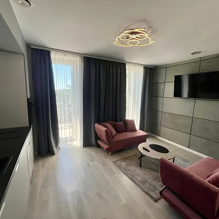 Pod Zamkiem Bed & Breakfast 4*
