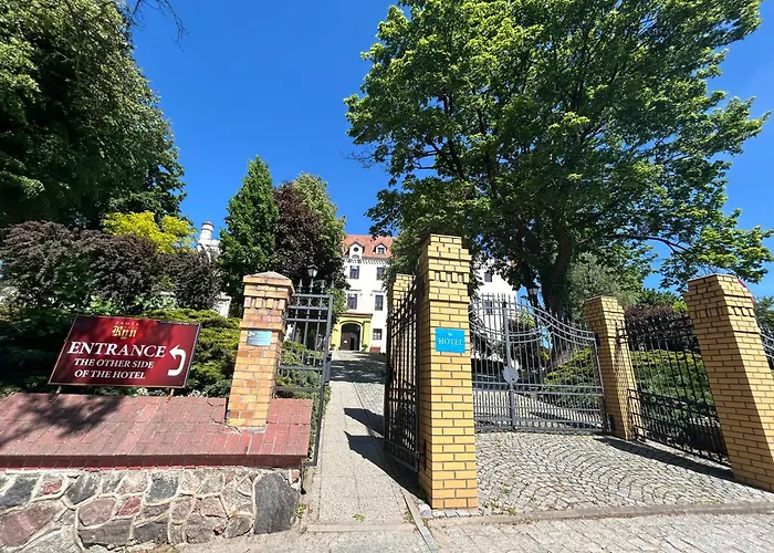 Pod Zamkiem Bed & Breakfast