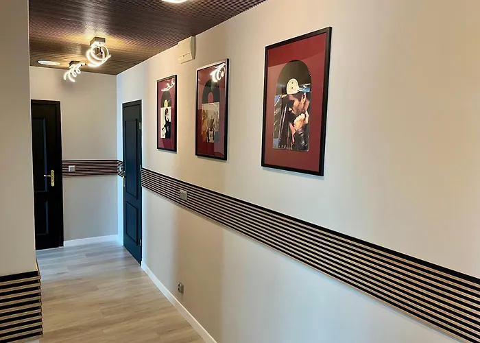 Pod Zamkiem Bed & Breakfast