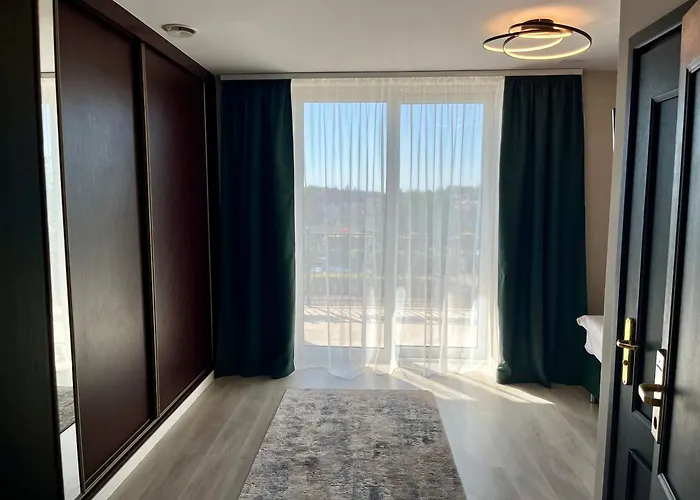 Pod Zamkiem Bed & Breakfast