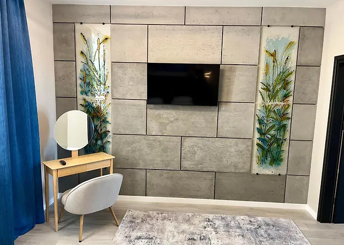 Pod Zamkiem Bed & Breakfast 4*